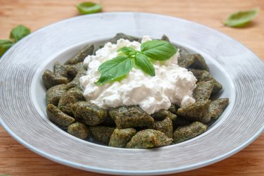 Spinach gnocchi made from 3 ingredients