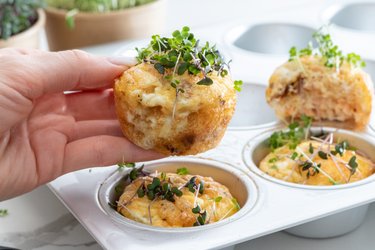 Egg and salmon "muffins" made from 3 ingredients