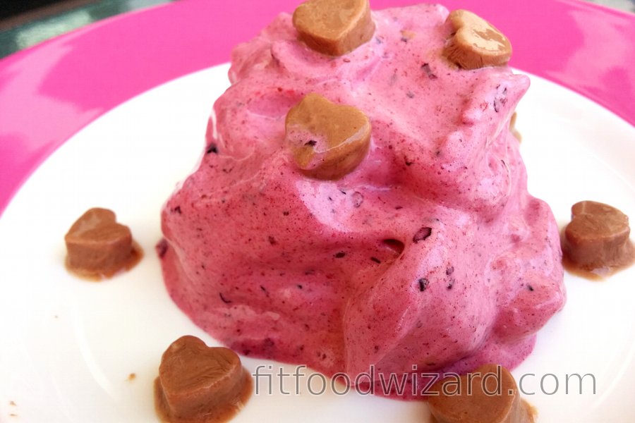 Protein Fruit Mousse with Yogurt Drops