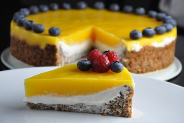 Mango Cake with Ricotta Filling