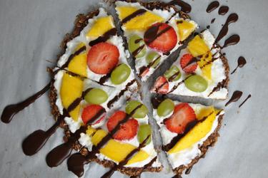 Healthy Oatmeal Fruit Pizza