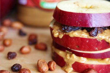 Healthy Apple Sandwich with Peanut Butter