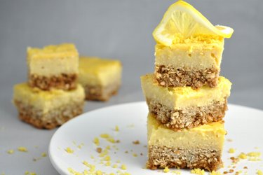 Sweet and Sour Lemon Dessert without Flour