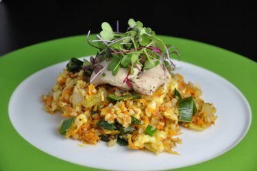 Light Chicken Thighs on Buckwheat-Carrot-Leek Salad