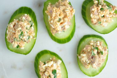 Diet Cucumber Canapés with Tuna Garnish
