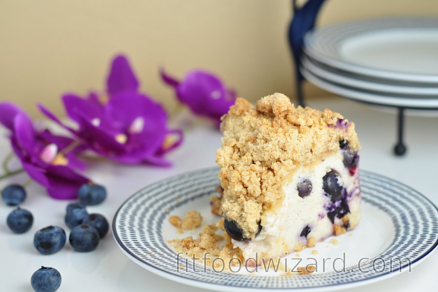 Blueberry yogurt cake with crunchy crumble