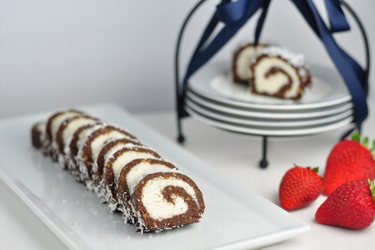 Healthy no-bake coconut roll