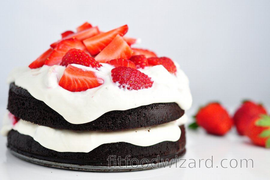 Healthy Flourless Cocoa Cake with Strawberry-Quark Cream