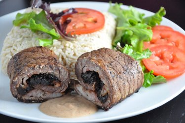 Beef Rolls with Dried Plums