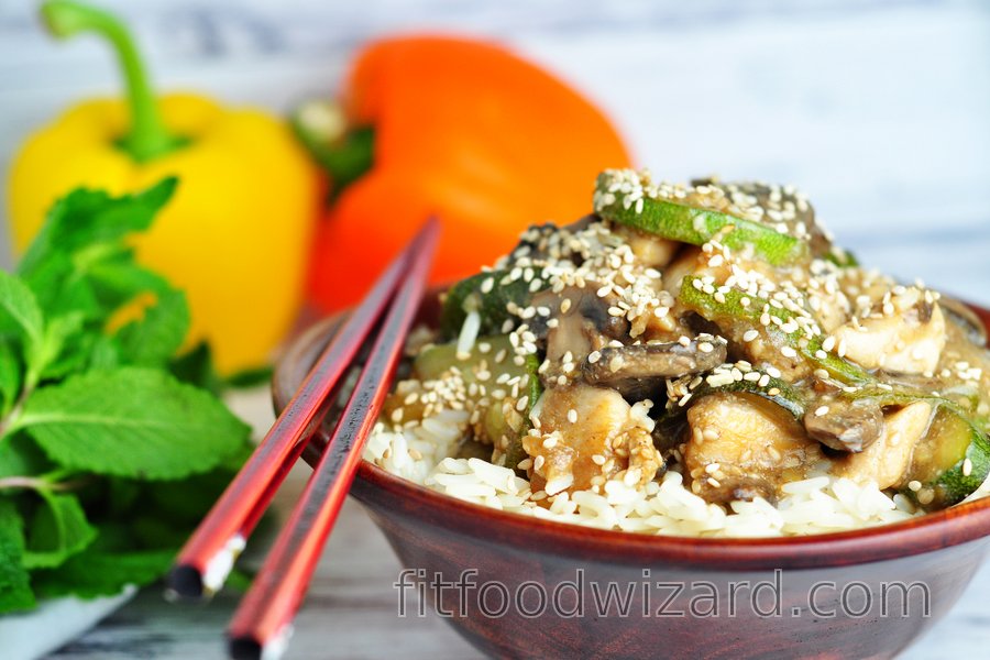 Fit chicken breasts with zucchini, mushrooms, and sesame seeds