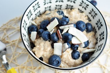 "Blueberry cheesecake" oatmeal