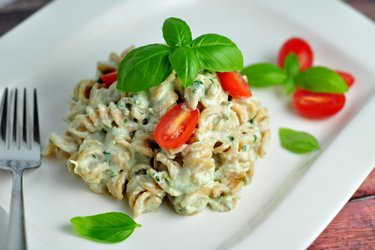Skinny Pasta with Creamy Basil Sauce (Low Calorie, Low Fat)