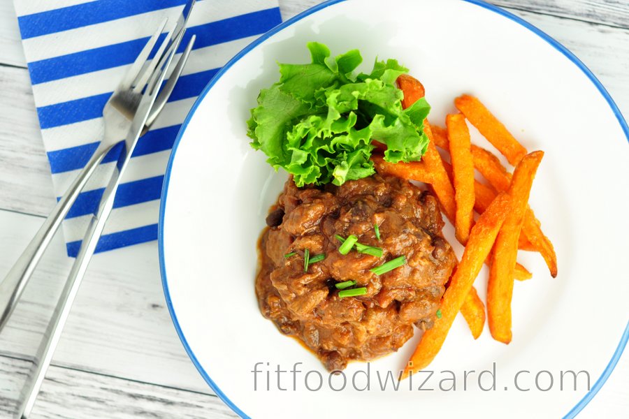 Beef chop on tomatoes with beans | fitfoodwizard.com
