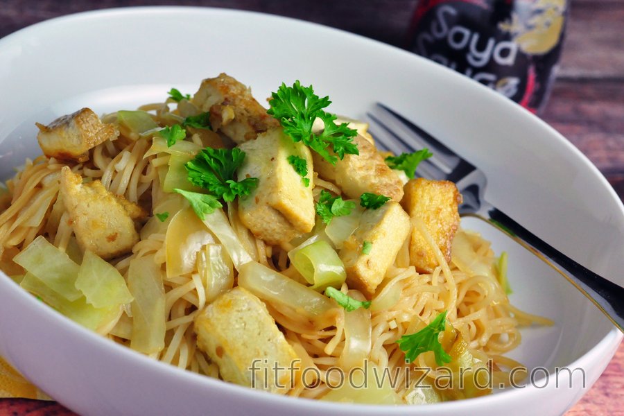 Light Chow mein with braised cabbage and baked tofu | fitfoodwizard.com