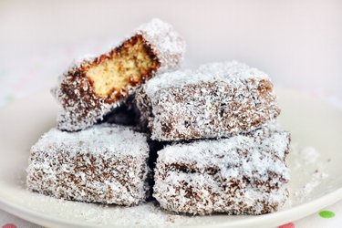 Fit coconut lamingtons