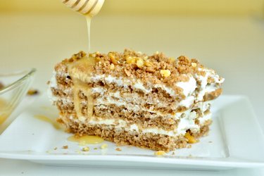 Healthy honey cake