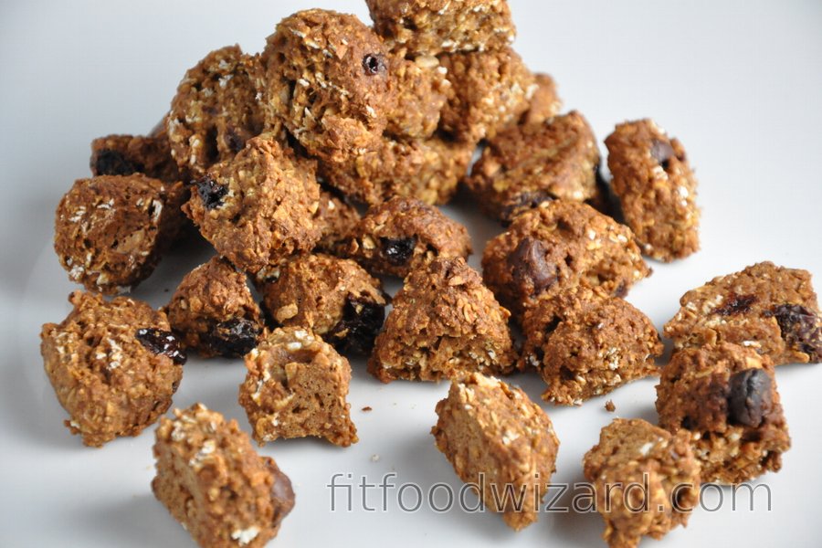 Healthy Homemade Coconut and Chocolate Cereal