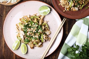 Easy Chicken Pad Thai