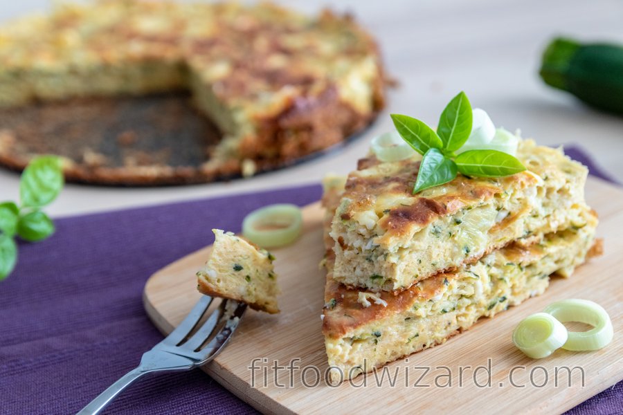 Savory fit zucchini pie with cottage cheese