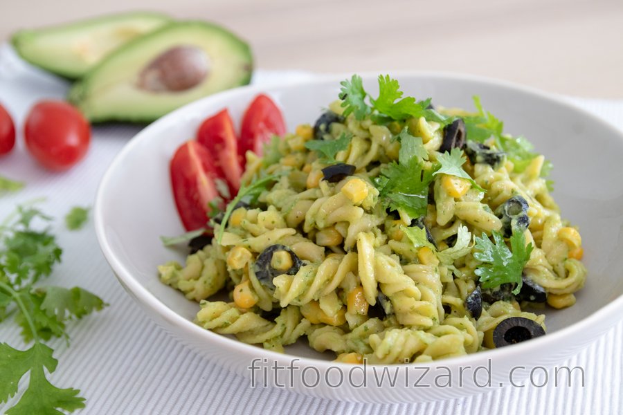 Healthy pasta with avocado sauce | fitfoodwizard.com