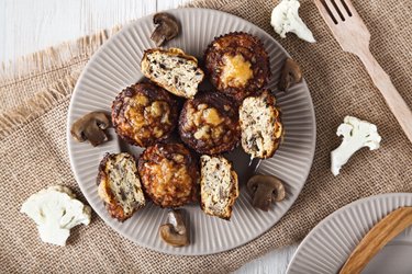 Skinny Cauliflower Pizza Muffins