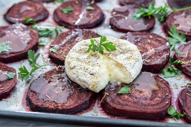Simple baked beetroot with cheese